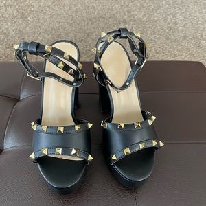 Wild Diva Studded Platform Heeled Sandal SZ 7. NIB. $12